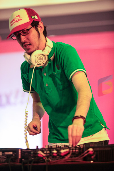 DJ-Night-Indonesia-Toy-Game-Comic-Convention-gwigwi-9