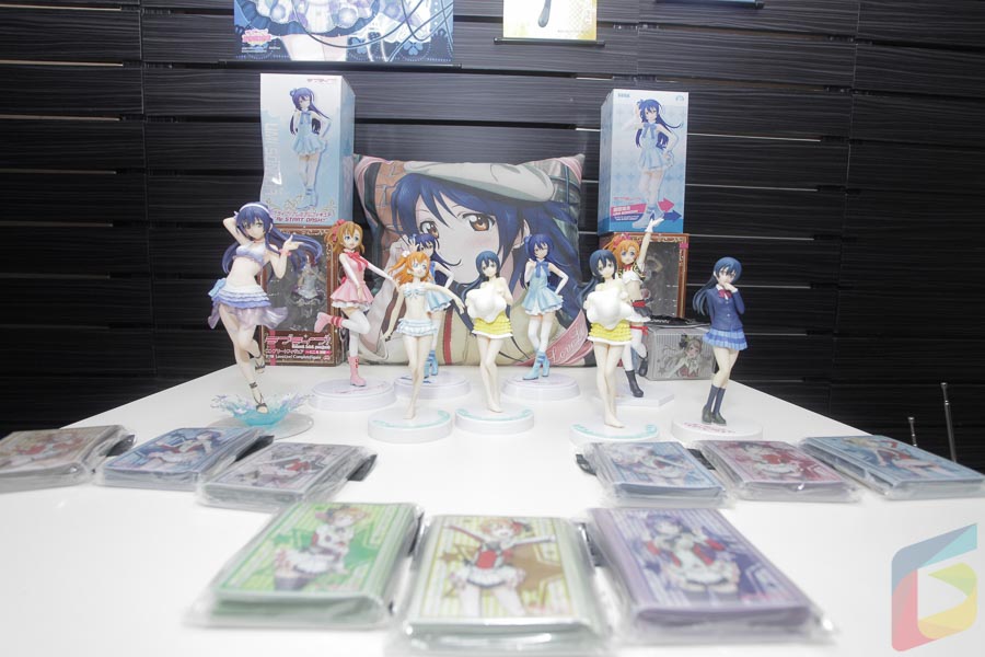 love-live-cosplay-maid-cafe-starmuse-ambassador-cafe-gwigwi-featured (27 of 53)
