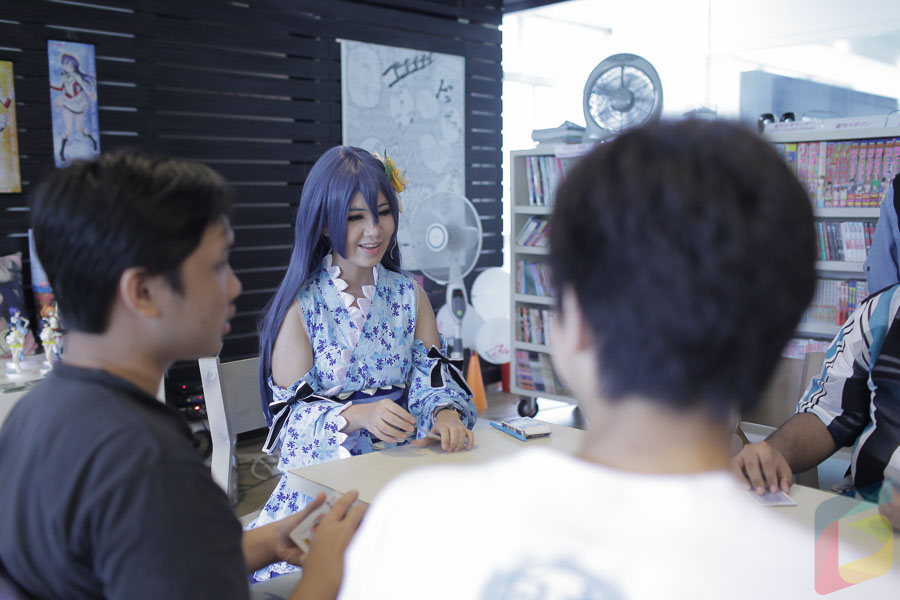 love-live-cosplay-maid-cafe-starmuse-ambassador-cafe-gwigwi-featured (48 of 53)