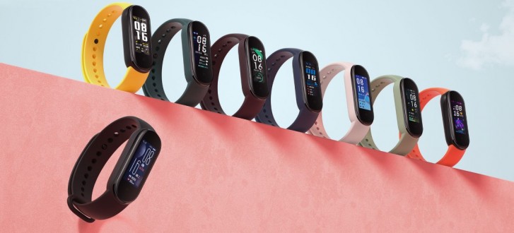 Xiaomi Mi Band 5 memulai debutnya dengan tampilan yang lebih besar dan dock pengisian daya magnetis
