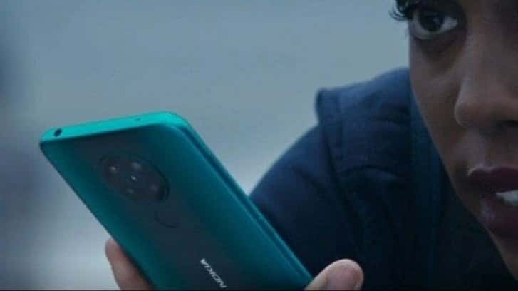 Screengrabs dari trailer Bond baru menunjukkan Nokia 8.2 5G
