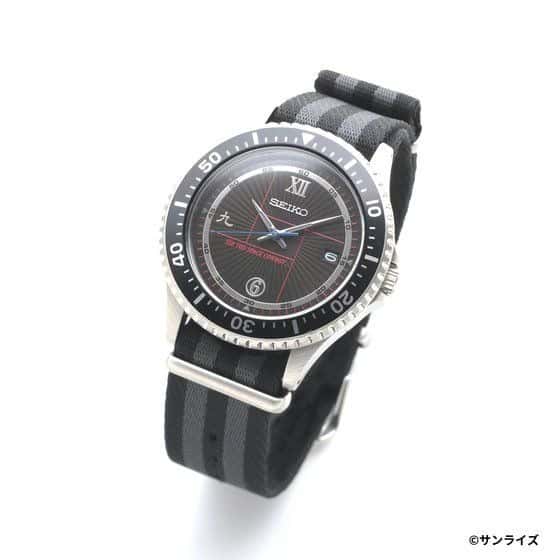 Gambar promosi Jam Tangan SEIKO x Cowboy Bebop, yang menampilkan bagian depan jam tangan, yang menampilkan angka dalam angka Romawi, Kanji, dan angka Arab.