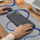 Review Logitech Pebble Keys 2 K380s: Performa Tinggi Dengan Desain Minimalis