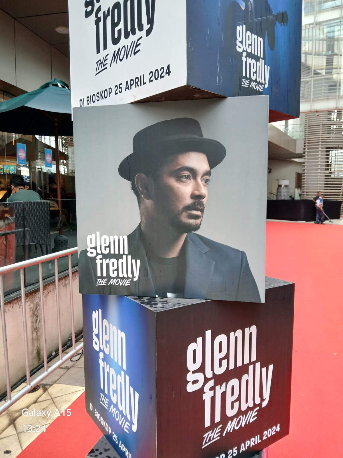 Review Film Glenn Fredly The Movie, Lantunan Kehidupan Penyanyi Legenda