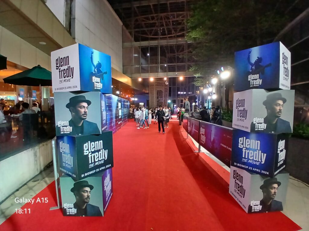 Review Film Glenn Fredly The Movie, Lantunan Kehidupan Penyanyi Legenda