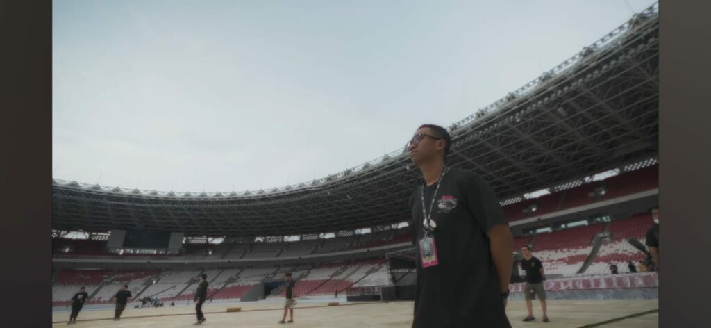 Review Film Harta Tahta Raisa, Raisa Penakluk Gbk