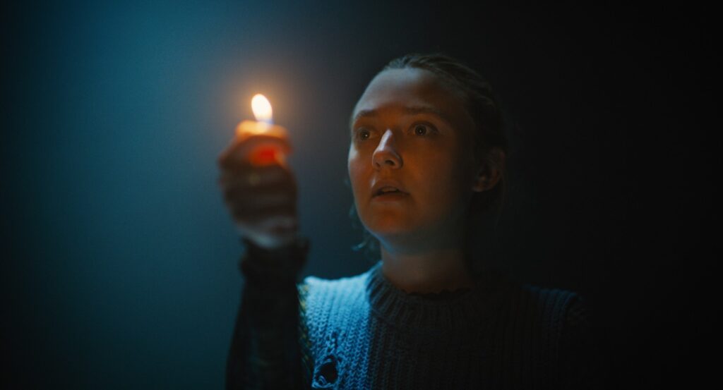 Review Film The Watchers, Jangan Melanggar Aturan