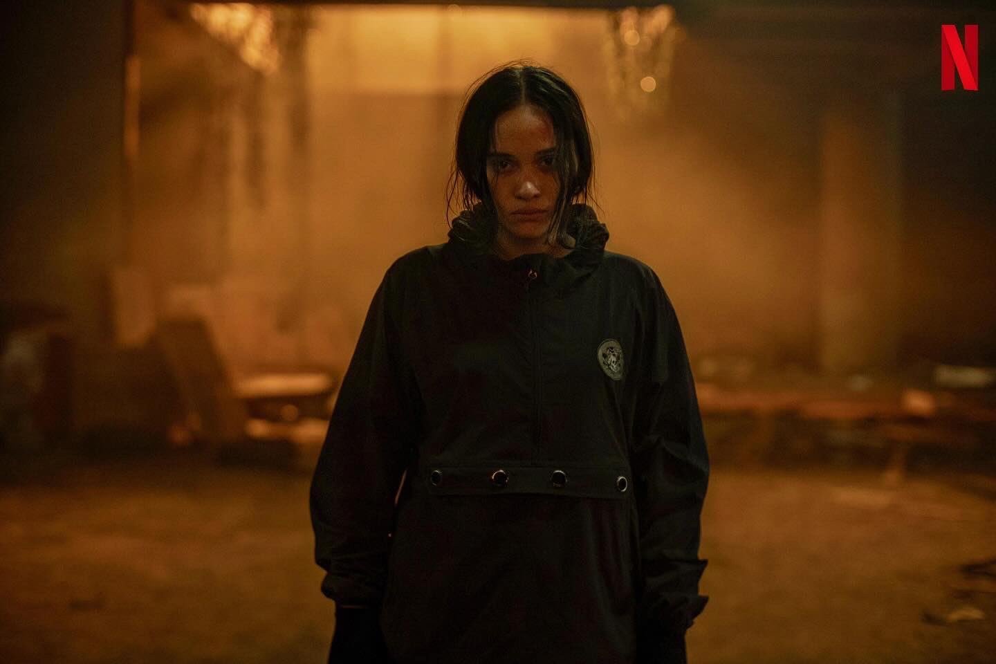 Review Film Netflix The Shadow Strays, Sat Set Crat Crot