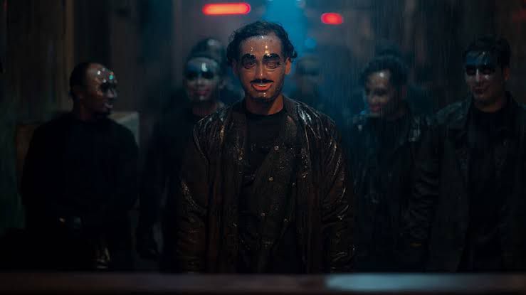 Review Film The Shadow Strays, Sat Set Crat Crot.