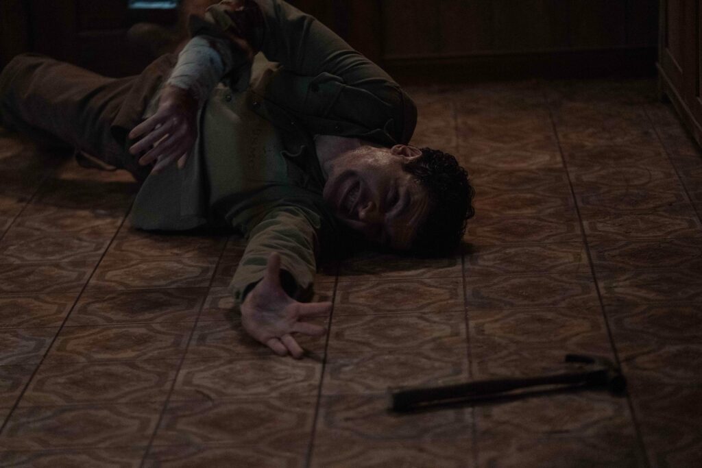 Review Film Wolf Man, Teror Dan Tragedi Manusia Serigala