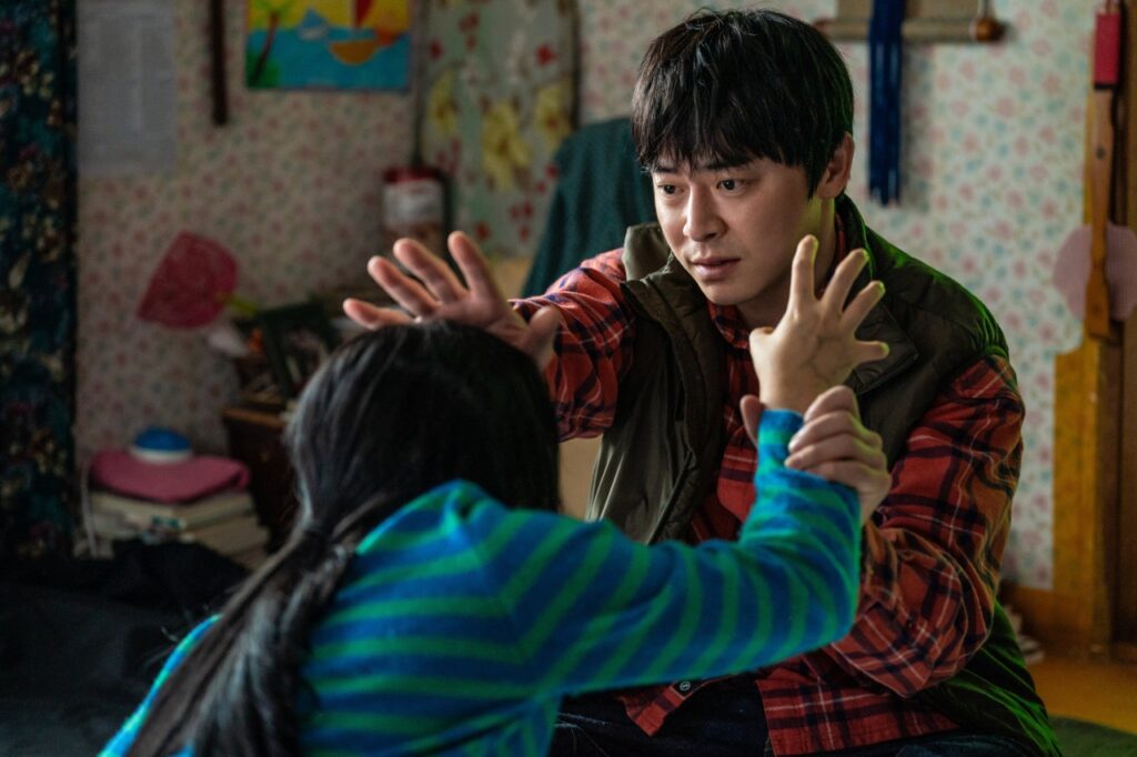 Review Film My Daughter Is A Zombie, Upaya Hidup Dengan Zombie