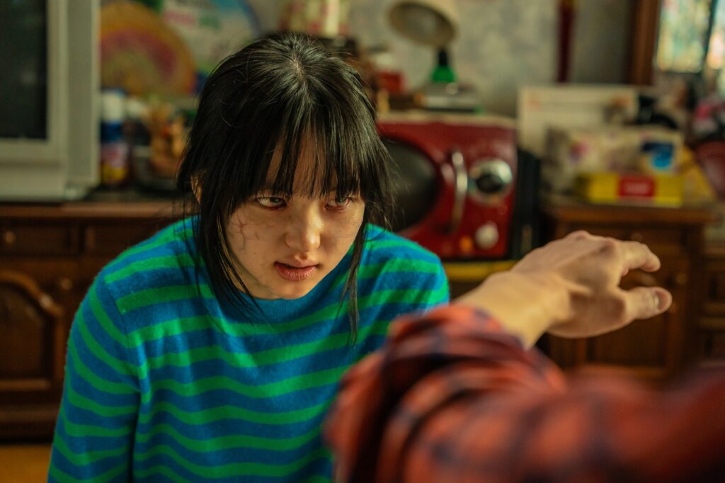 Review Film My Daughter Is A Zombie, Upaya Hidup Dengan Zombie