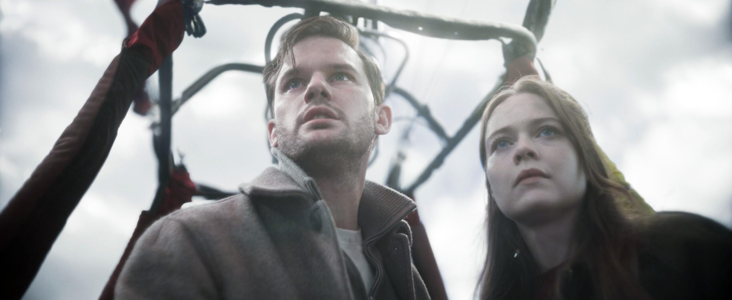 Review Film Turbulence (2025), Intrik Penuh Maut