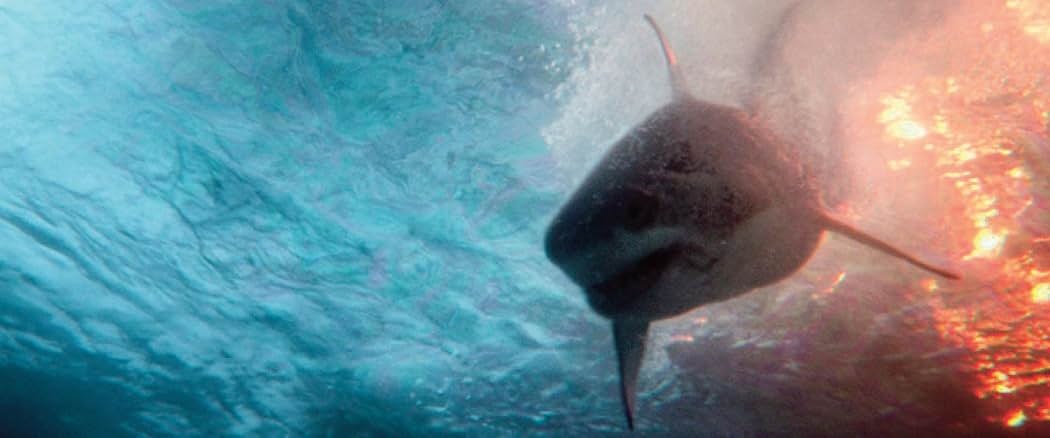 Review Film Deep Water: Terdampar Bersama Hiu