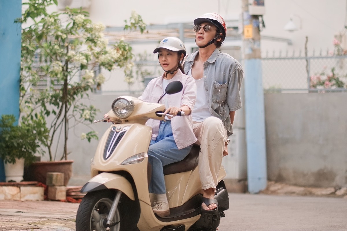Review Film Love Barista, Megabintang Yang Terdampar